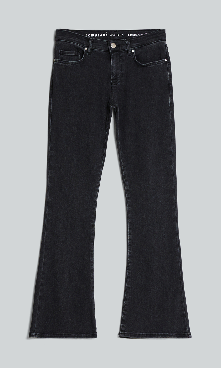 Low Flare Jeans